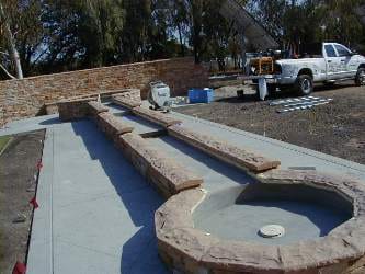 Coating fountain and water channel