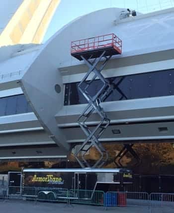 Scissor lift to coating area