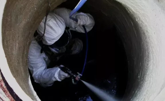 sewer coatings manhole 2 6508bab36ed9e